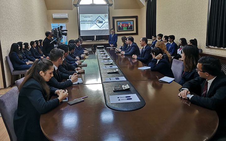 Mərkəzi Bankın Naxçıvan idarəsində “Bugünün qənaəti sabahın əmanətidir” adlı tədbir keçirilib
