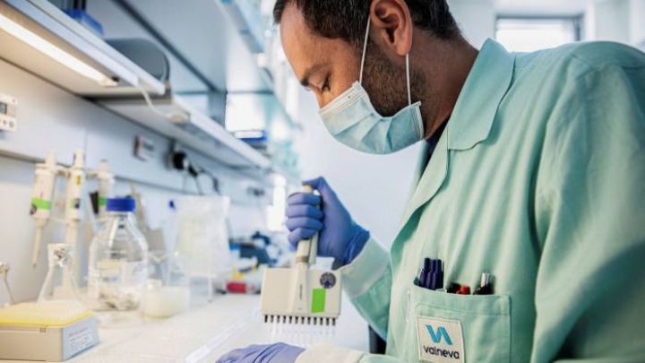 Böyük Britaniya 100 milyon doza vaksindən imtina edib