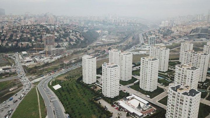 Azərbaycanlılar 8 ayda bu ölkədə 858 mənzil alıb