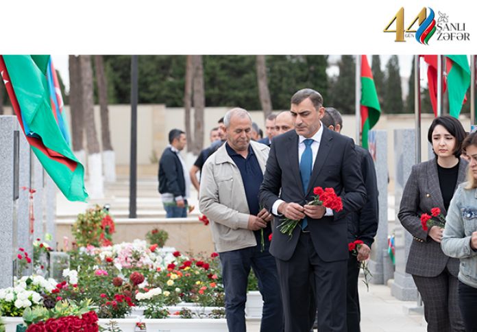 "AUTO Azərbaycan" şirkətinin kollektivi şəhidlərin məzərlarını ziyarət edib - FOTOLAR