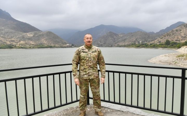 "Serjiki qulağından tutub vəzifələrə gətirən Köçaryan olub"