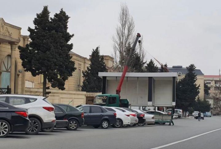 Dövlət  Komitəsi ticarət köşkü tikintisinin qarşısını aldı