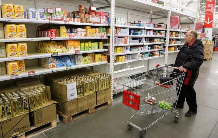 Rusiyada ərzaq məhsullarının satışı təxminən 50% artıb