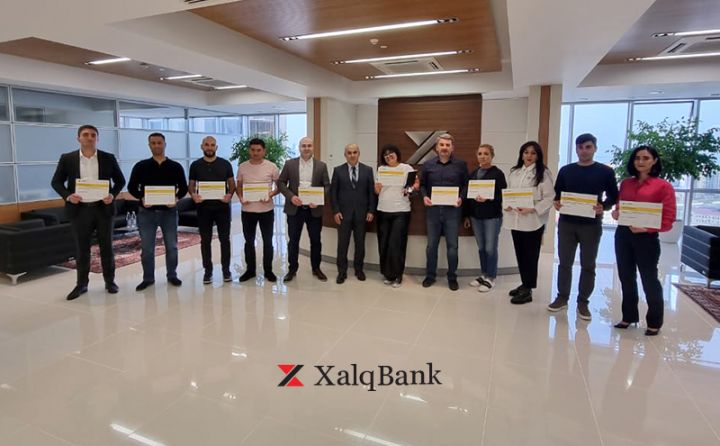 Xalq Bankın rəhbər heyəti təlimdə iştirak edib