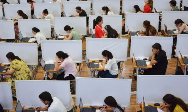 Nazir: İmtahanda hər 4 müəllimdən biri minimal balı toplaya bilməyib