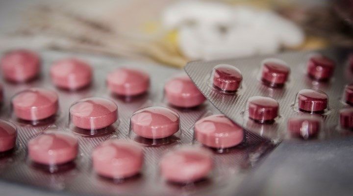 Şirkətlərin xərcləri artdığından Tarif Şurası dərmanları bahalaşdırıb