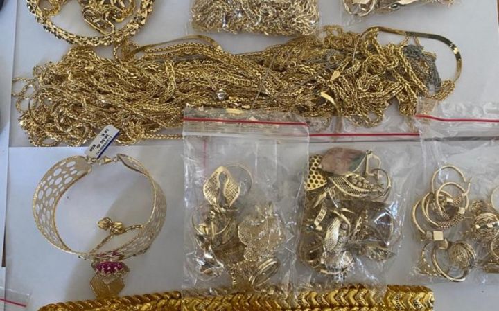 İrandan Azərbaycana 11 kq-a yaxın qızılın qanunsuz keçirilməsinin qarşısı alındı