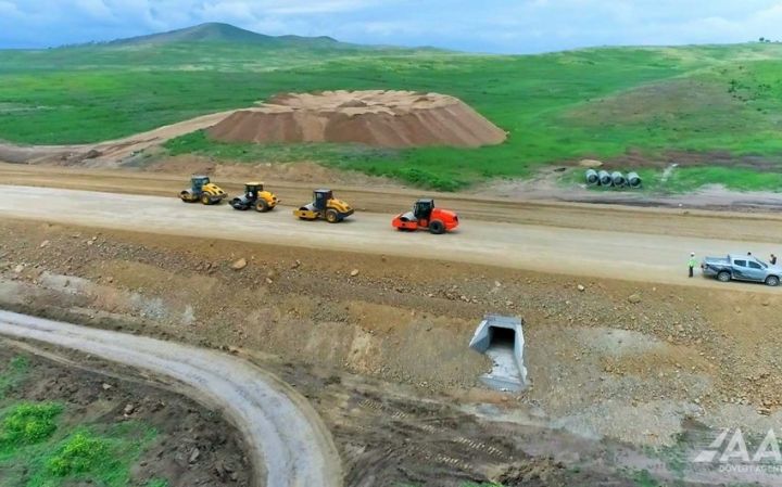Ağdam-Füzuli yolunun inşası davam edir