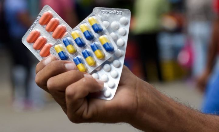 Deputat: "Azərbaycanla Türkiyə arasında dərmanların qiymətində 7 dəfə fərq var"