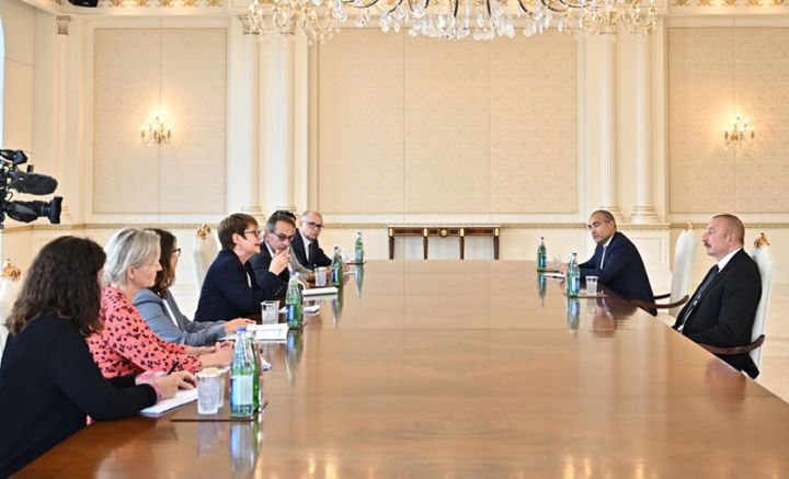 Azərbaycan Prezidenti AYİB-in prezidentini qəbul edib, 100 milyon dollarlıq kredit müzakirə edilib