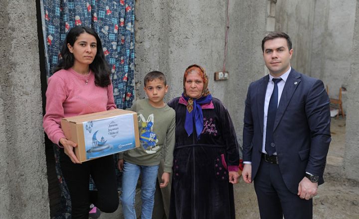 Naxçıvanbank Ramazan bayramı ərəfəsində aztəminatlı ailələrə yardım edib – Fotolar