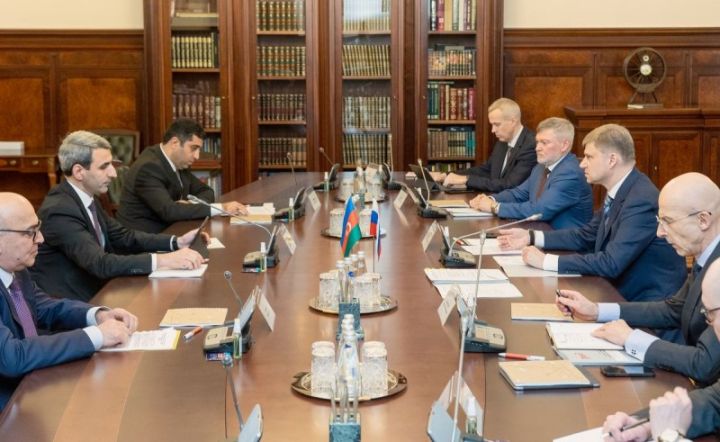 “Azərbaycan Dəmir Yolları”nın sədri Moskvada rusiyalı həmkarı ilə görüşüb