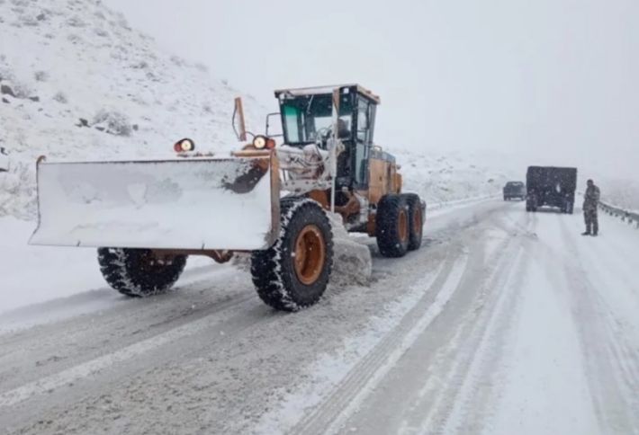 Gürcüstan-Rusiya yolu yenidən bağlanıb