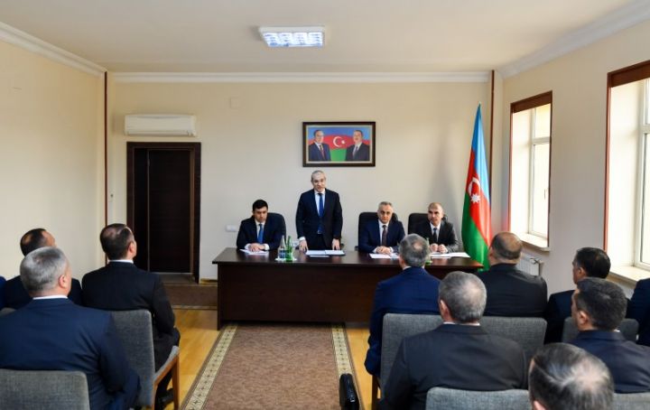 Naxçıvan Dövlət Vergi Xidmətinin rəisi kollektivə təqdim olundu