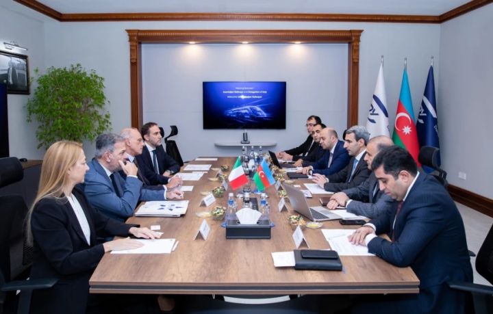 “Azərbaycan Dəmir Yolları”nın sədri “ITALRAIL” Konsorsiumu ilə görüşüb