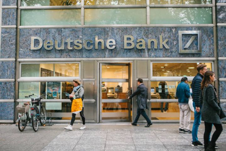 FED-dən "Deutsche Bank"-a 186 milyon dollarlıq cəza