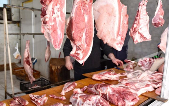 Yem problemi getdikcə kəskinləşir, ət bahalaşır