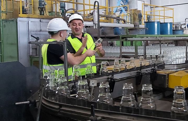 Azərbaycanın şüşə istehsalçısı adını dəyişdi, açıq tipli şirkət oldu