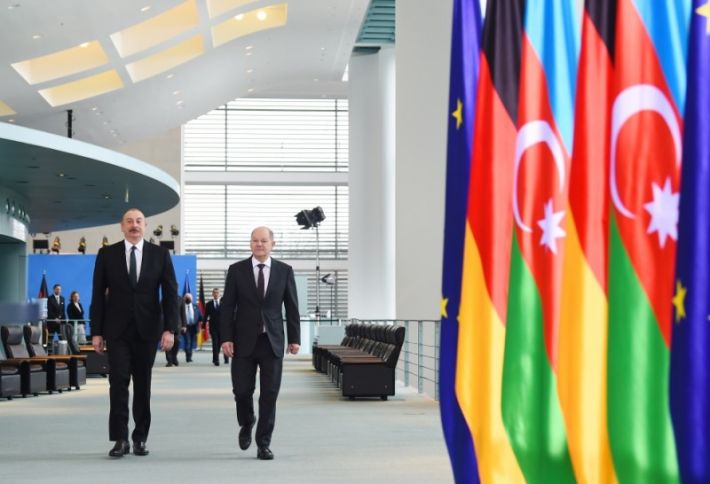 Azərbaycan Prezidenti və Almaniya Kansleri birgə mətbuat konfransı keçiriblər