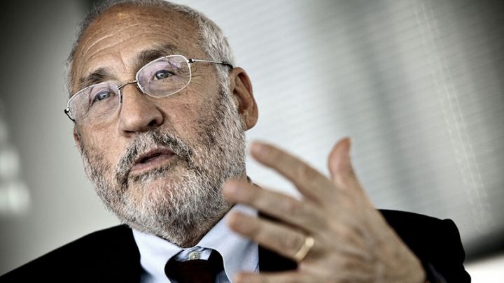 Nobel mükafatı laureatı ABŞ-ın iqtisadi sisteminin "kövrək" olduğunu bildirib