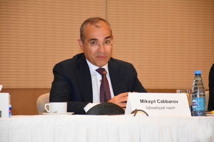 İqtisadiyyat naziri Azərbaycanda ilk dəfə yaradılan bu məktəbdən yazdı - "Dərsləri ABŞ təlimçiləri keçəcək"