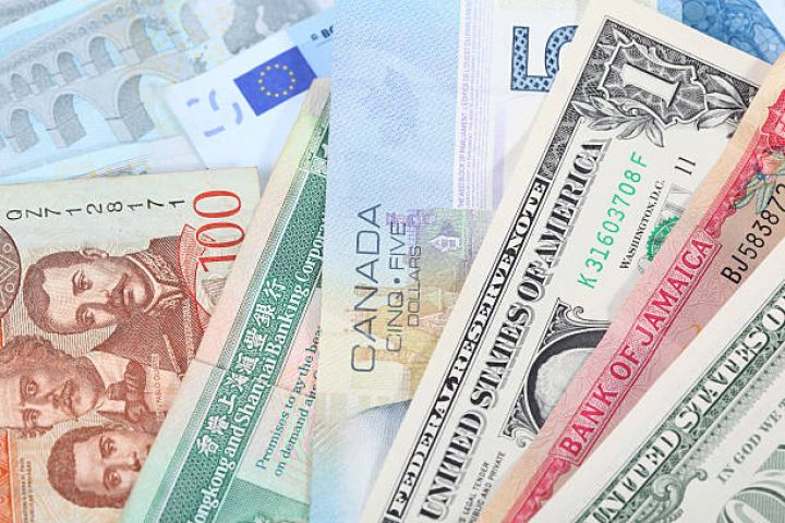 Rəsmi məzənnələr açıqlandı