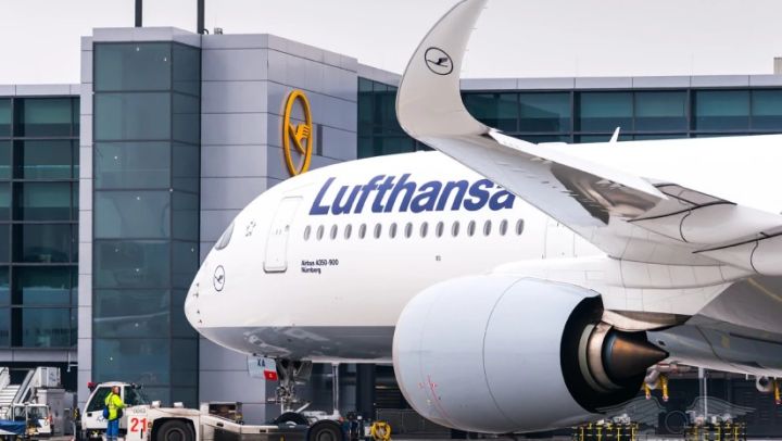 "Lufthansa Group" Tehran və Təl-Əvivə uçuşların dayandırılmasını sentyabrın 4-dək uzadıb