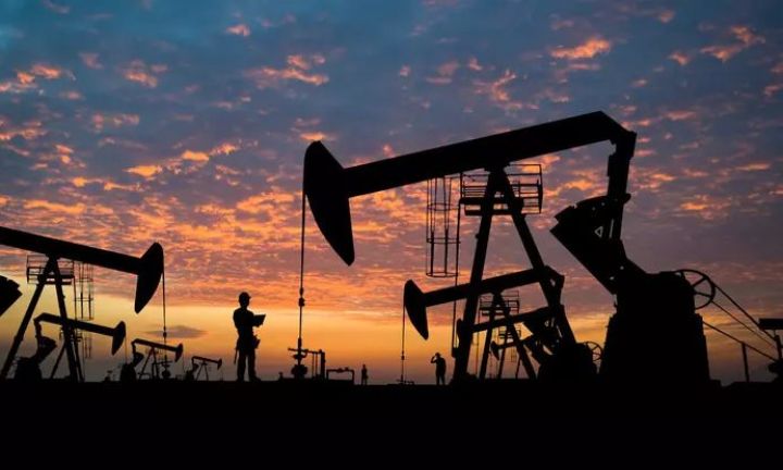 OPEC+ neft hasilatının artırılmasını təxirə saldı