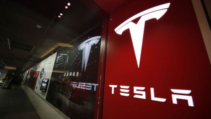 Tesla səhmləri Mask və Tramp arasında yeni mübahisə fonunda 8% ucuzlaşıb