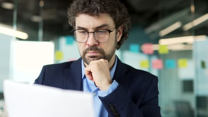 Əmək müqavilələrinin sayı 1,8 milyonu keçib, məcburi haqlar üzrə daxilolmalar artıb