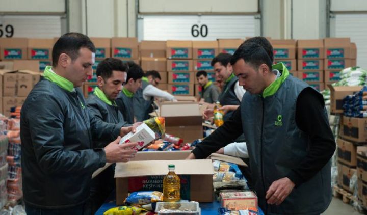 “PAŞA Holding” və "Bravo" şəhid ailələrinə bayram sovqatları çatdırır