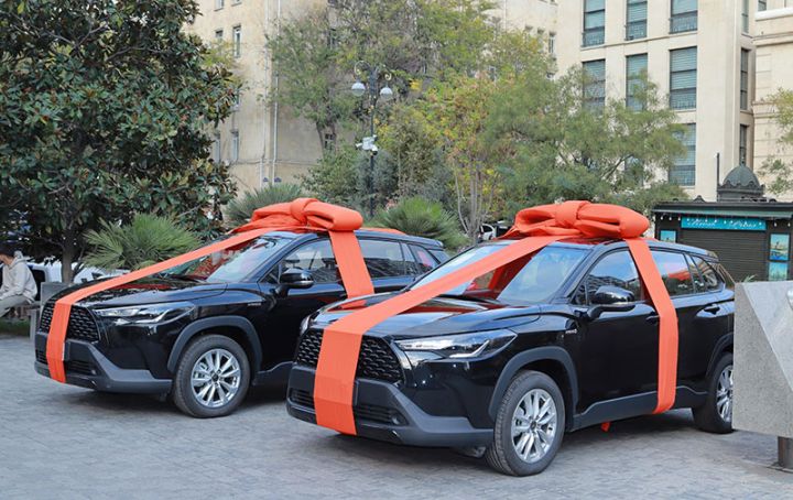 Unibank “Əjdaha” lotereyanın növbəti qaliblərinə hədiyyələri təqdim edib