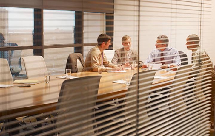 Azərbaycanın kollektor agentliyi bankdan kredit götürür - ŞİRKƏTDƏ YIĞINCAQ