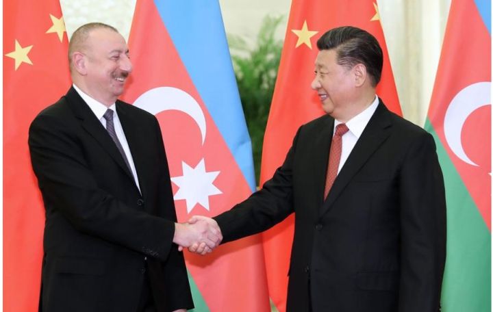 Çinin Sədri Si Cinpin İlham Əliyevi rəsmi qarşılayıb, danışıqlar aparıb