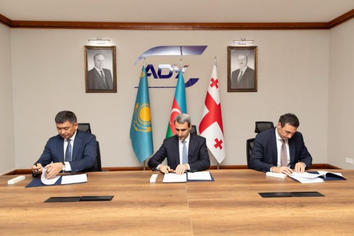 Çin şirkəti Azərbaycan, Gürcüstan və Qazaxıstan dəmiryol şirkətlərinin birgə müəssisəsinə qoşuldu