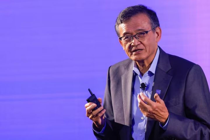 Tramp: "İntel-in Baş direktoru dərhal istefa etməlidir"