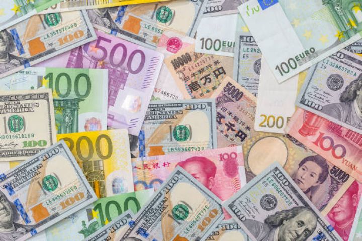 Rəsmi məzənnələr açıqlandı