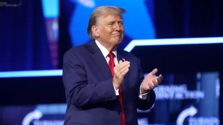 Tramp: ABŞ olmasa, Kanada bir ölkə olaraq yaşaya bilməz