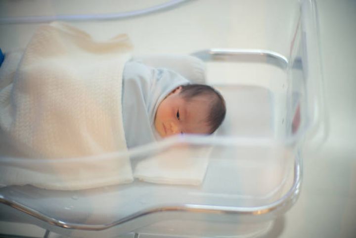 Azərbaycanda əhalinin hər 1000 nəfərinə düşən doğulan körpə sayı azalır