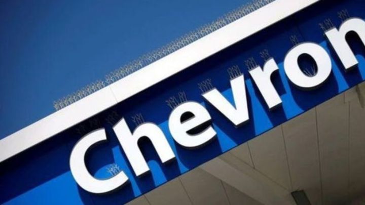 Tramp Chevron-un Venesueladakı neft lisenziyasını ləğv edib