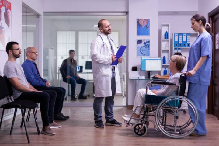 İlk 6 ayda icbari tibbi sığorta fondunun xərcləri 1 milyard manatdan çox olub