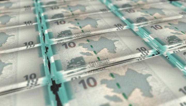 Əhalinin banklarda 15 milyard manatdan çox əmanəti var