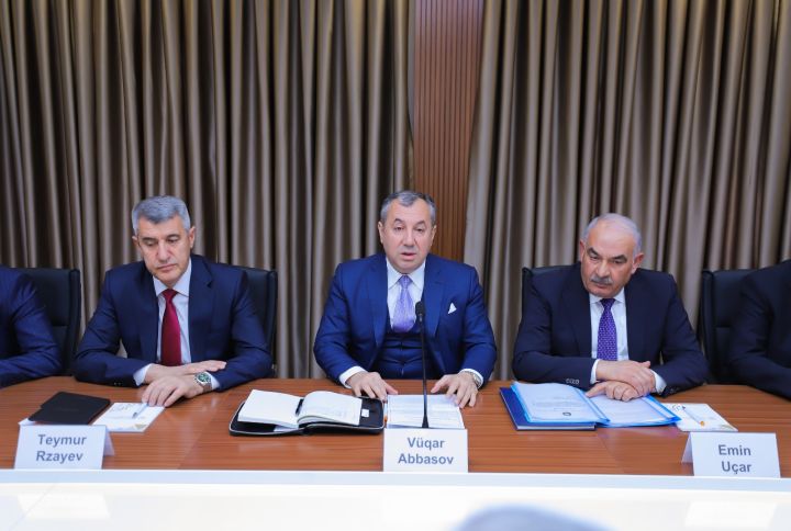 Naxçıvanda sahibkarlarla mövcud vəziyyət və perspektivlər müzakirə olunub