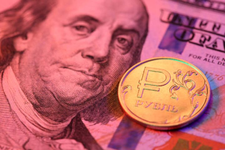 Dollar ucuzlaşıb, rubl bahalaşıb - 6 aydan sonra bir ilk