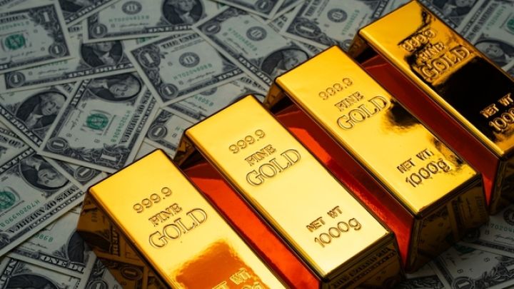 Qızılın qiyməti mənfəət satışları ilə rekord səviyyədən düşür