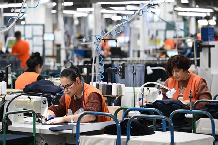 Türkiyənin tekstil və geyim sektorunda 316 min nəfər işdən çıxarılıb