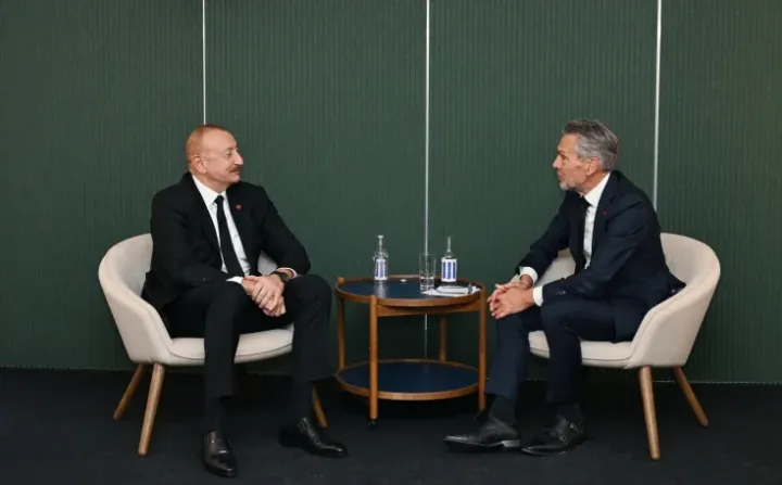 Prezident İlham Əliyev Kopenhagendə Niderlandın Baş naziri ilə görüşüb