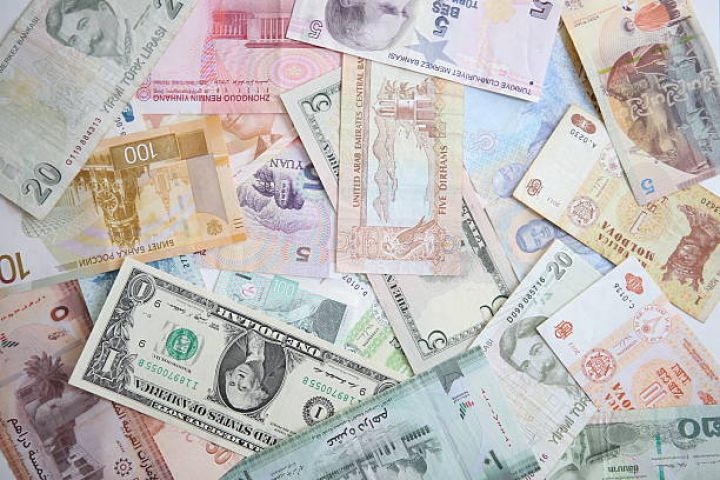 Rəsmi məzənnələr açıqlandı