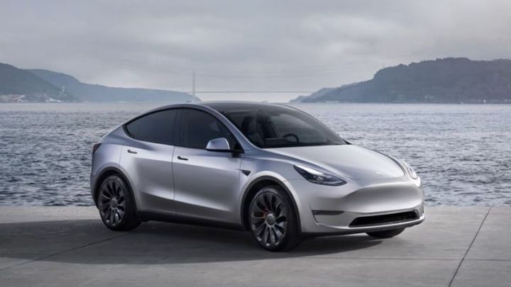 10 ildən sonra Tesla-nın elektromobil satışında bir ilk