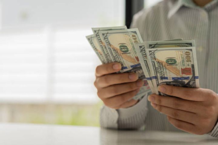 Banklara dollar satıldı - HƏRRACIN NƏTİCƏSİ